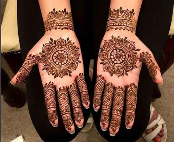 Royal Front Hand Mehndi Designs